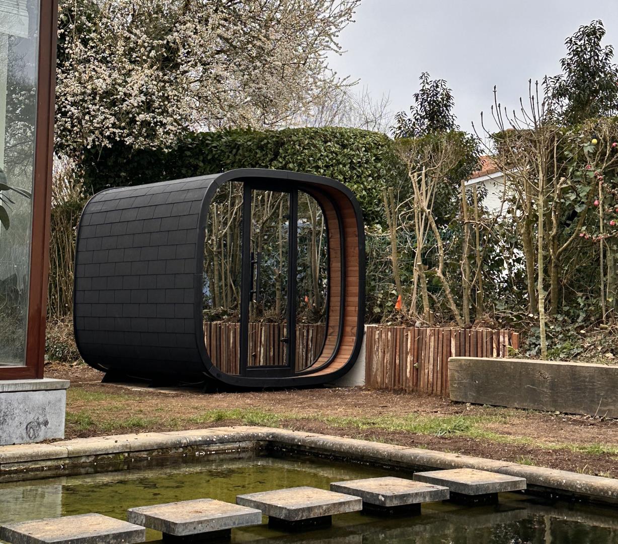 barrelsauna thermowood panorama tuin